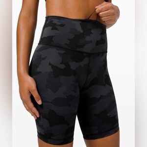 LULULEMON WUNDER TRAIN 8” SHORTS